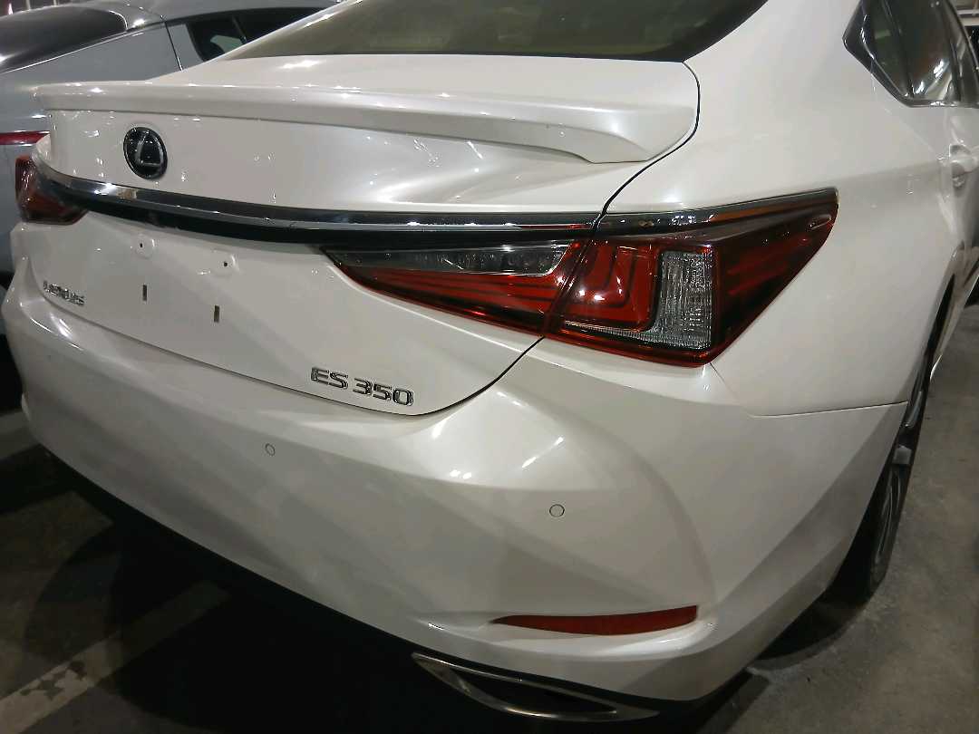 Car Image 2019 LEXUS ES 350