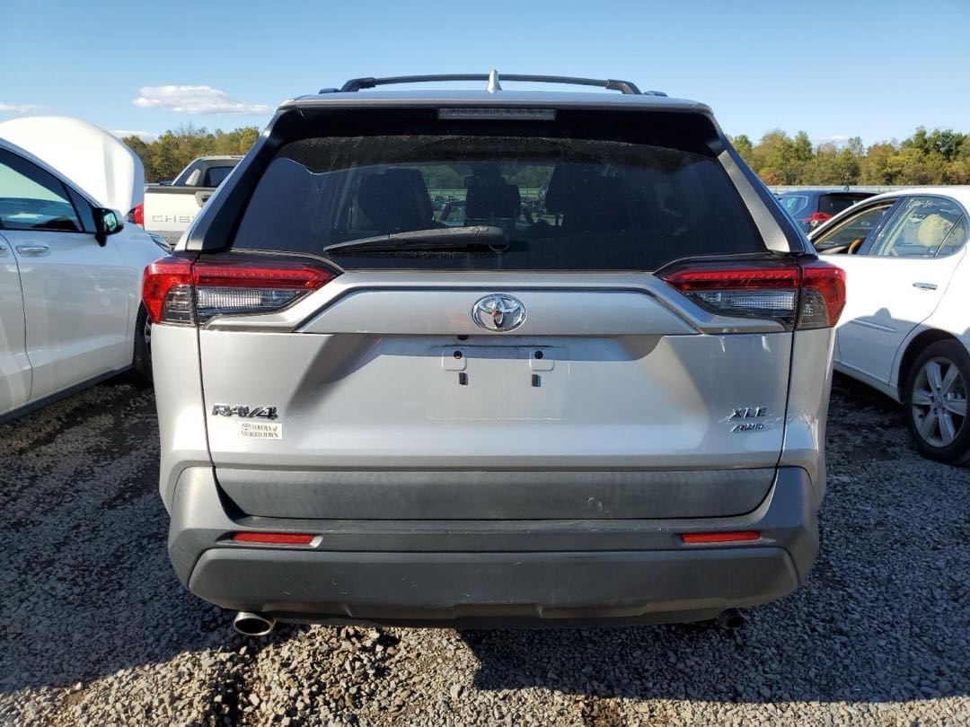 Car Image 2019 TOYOTA RAV4