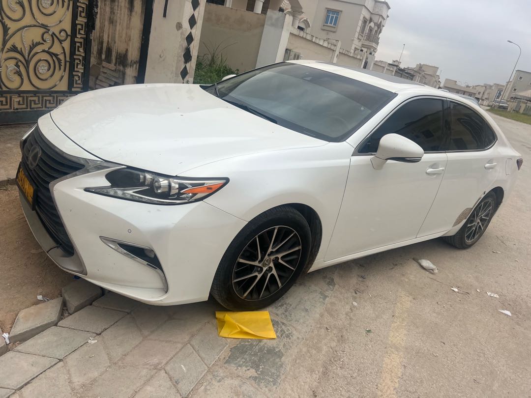 Car Image 2016 LEXUS ES 350