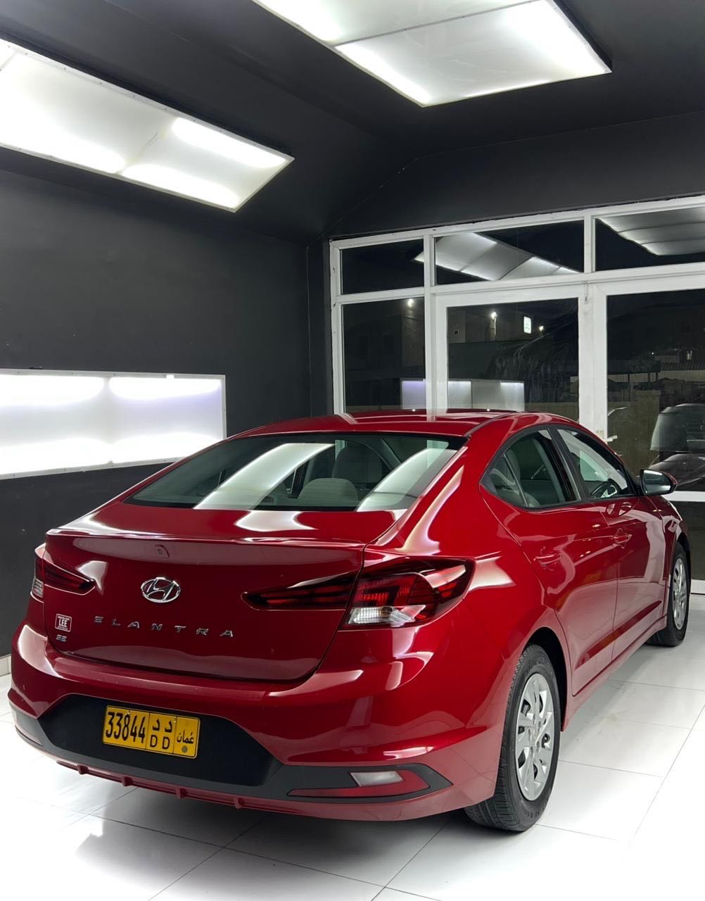 Car Image 2019 HYUNDAI ELANTRA SE