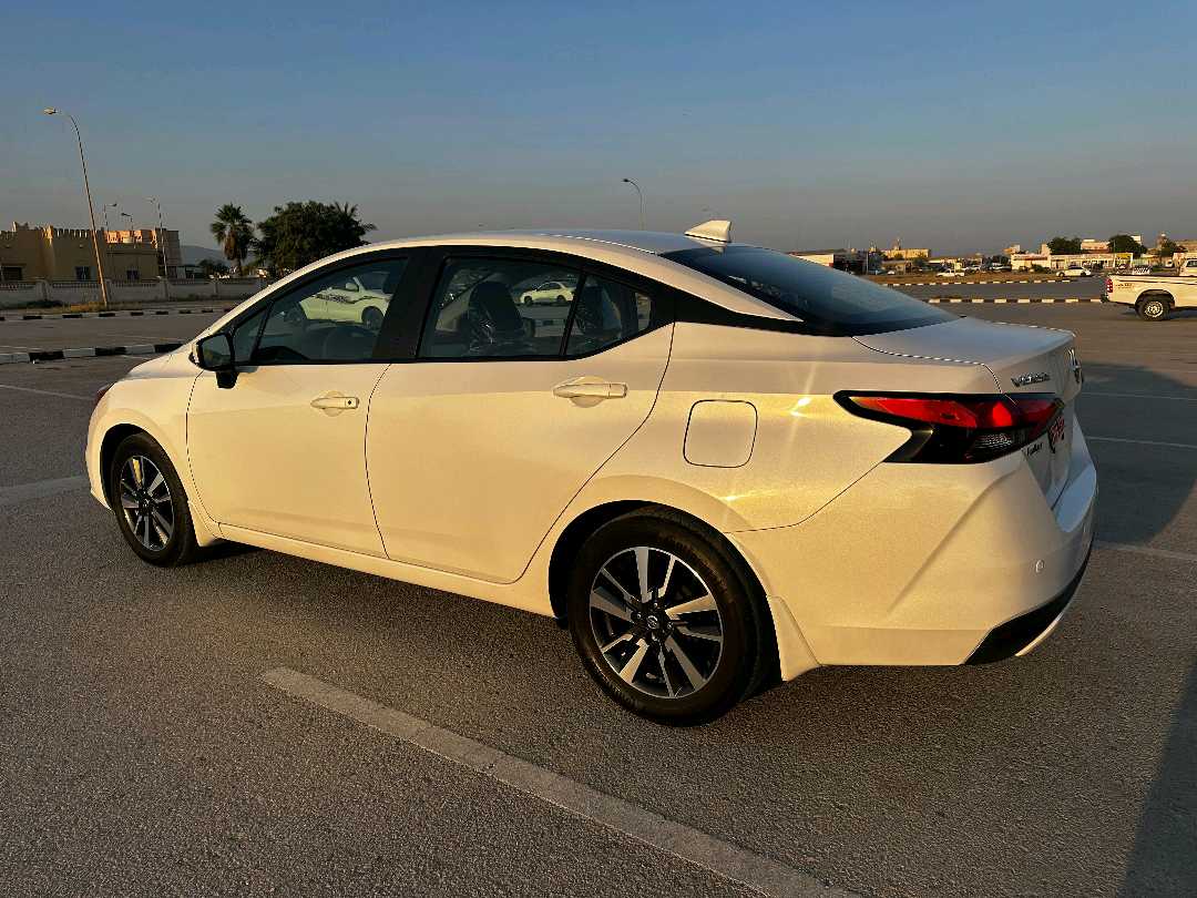 نيسان فيرسا 2022