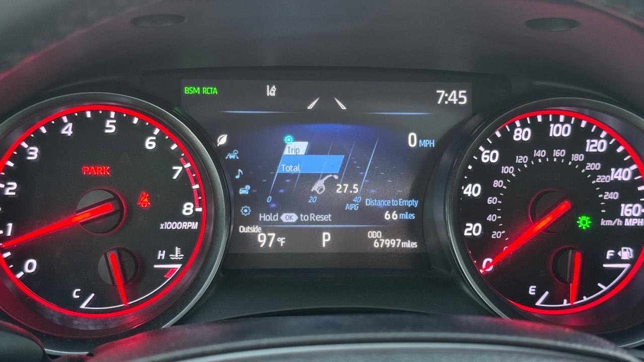 Car Image 2021 TOYOTA CAMRY XSE