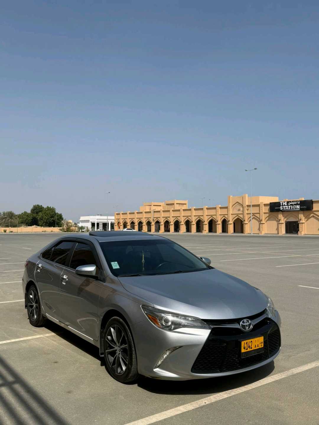 Car Image 2016 TOYOTA CAMRY XSE