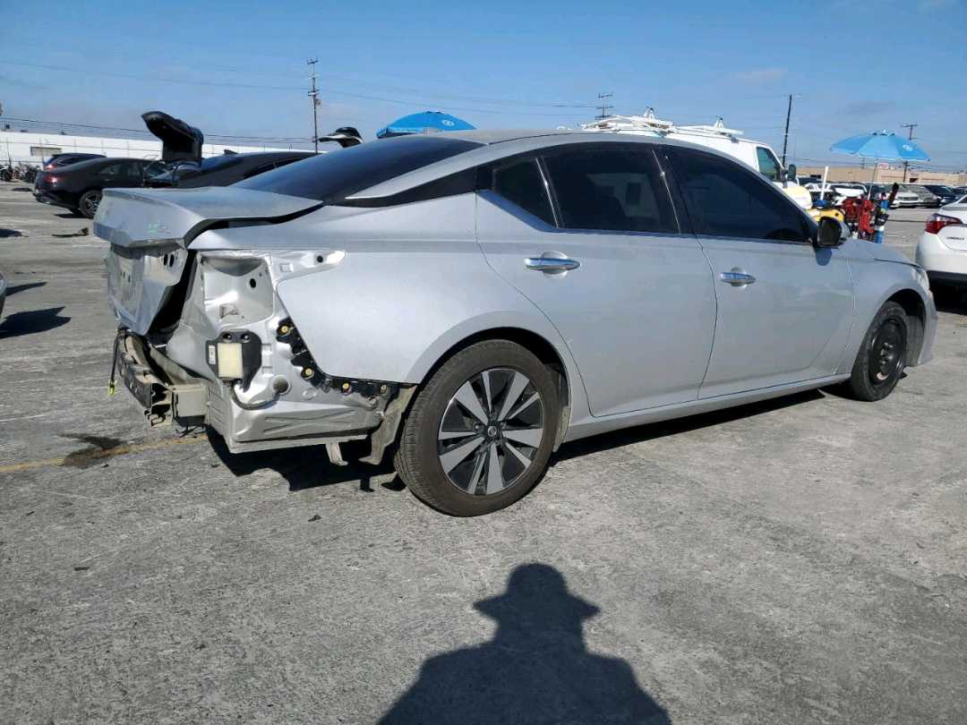 Car Image 2019 NISSAN ALTIMA