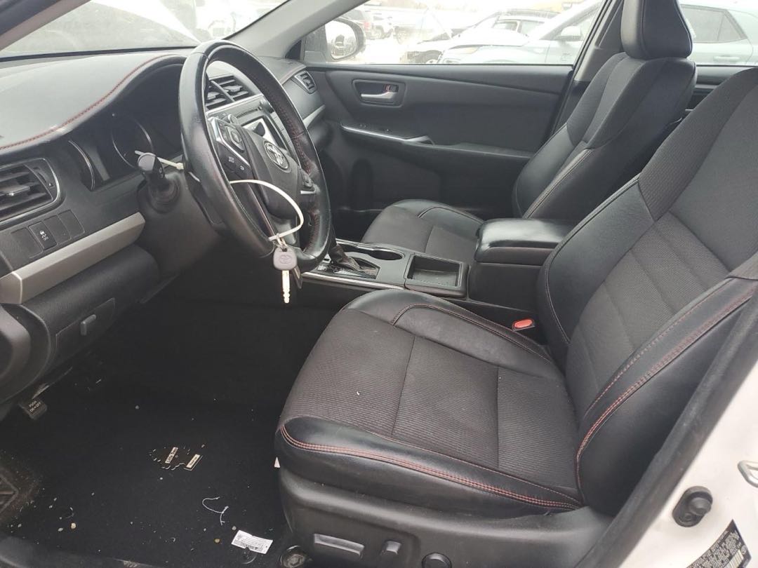 Car Image 2017 TOYOTA CAMRY