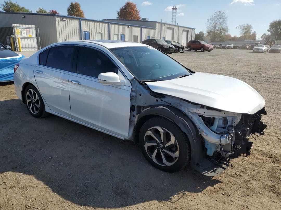 Car Image 2017 HONDA ACCORD