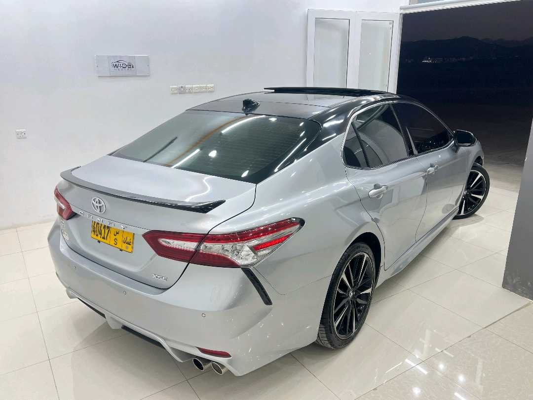 Car Image 2018 TOYOTA CAMRY XSE