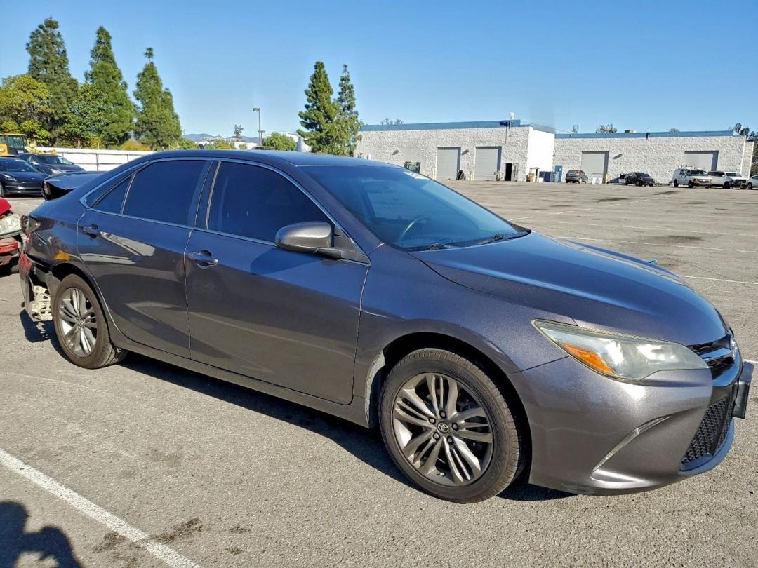 Car Image 2017 TOYOTA CAMRY