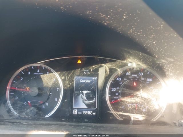 Car Image 2017 TOYOTA CAMRY
