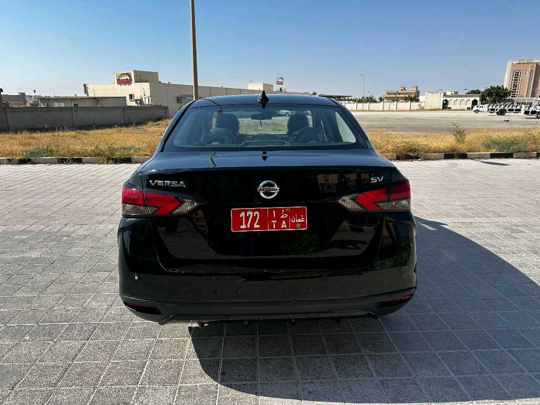 نيسان فيرسا 2021