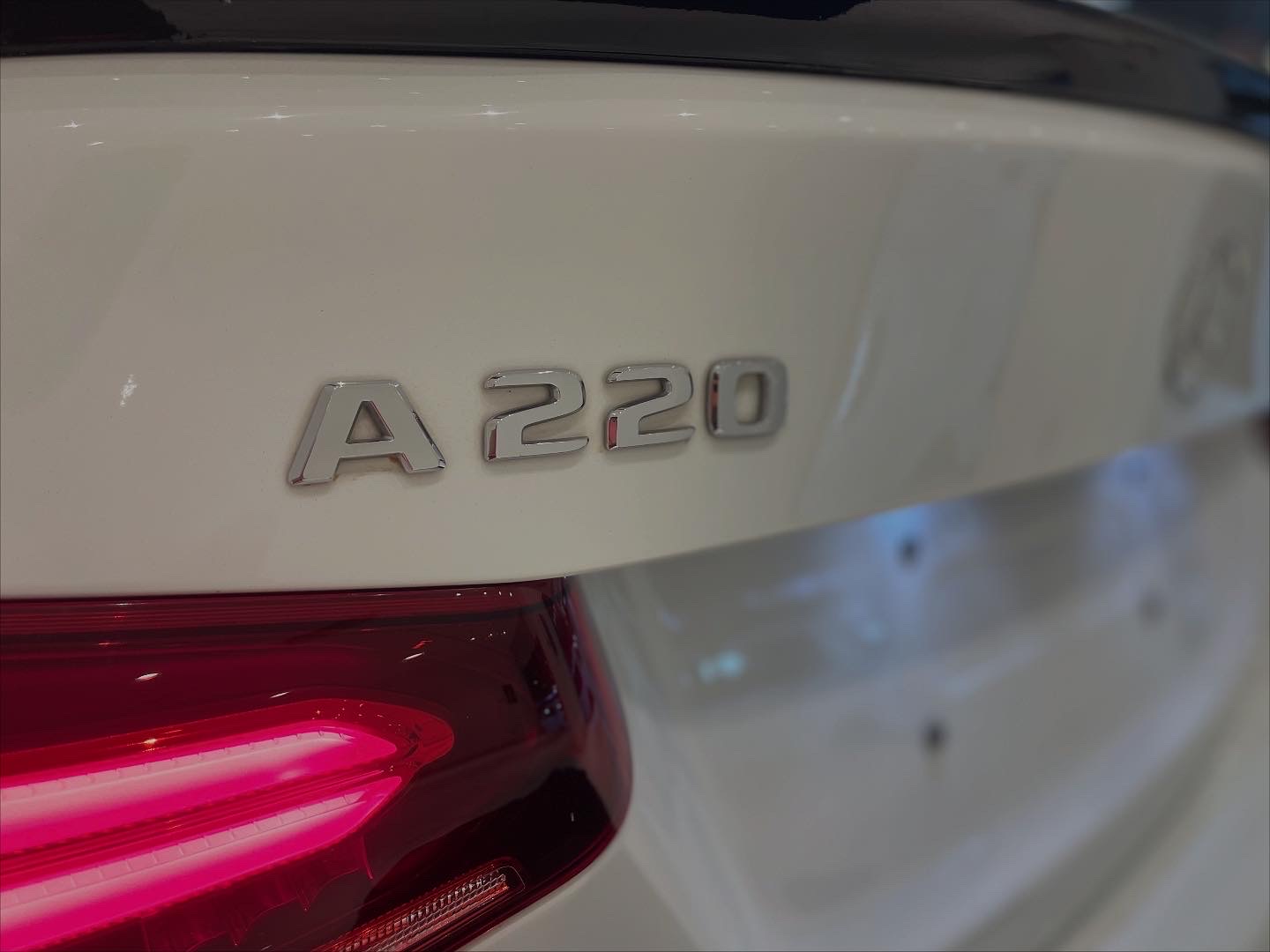 Car Image 2019 MERCEDES A CLASS 220