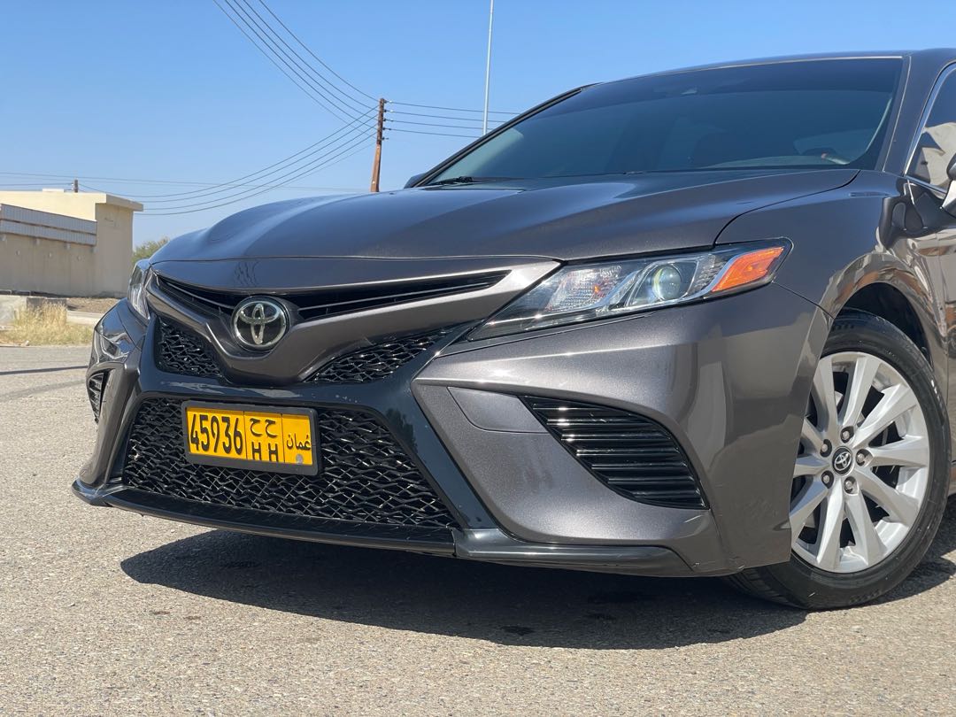 Car Image 2018 TOYOTA CAMRY LE
