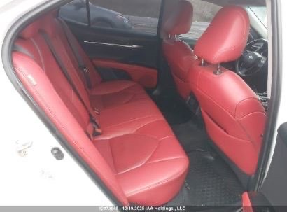 Car Image 2018 TOYOTA CAMRY