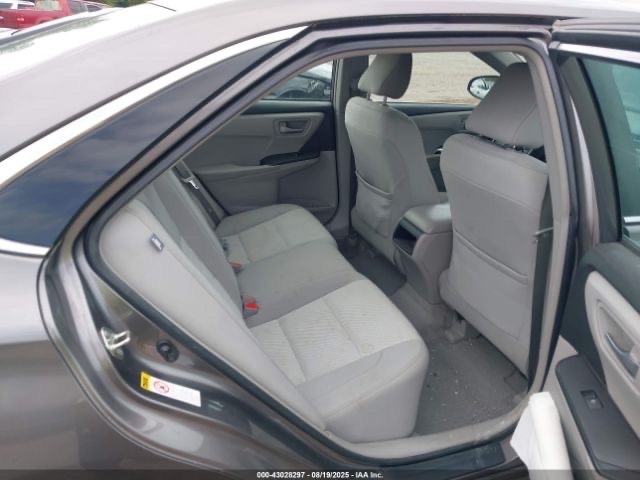 Car Image 2017 TOYOTA CAMRY