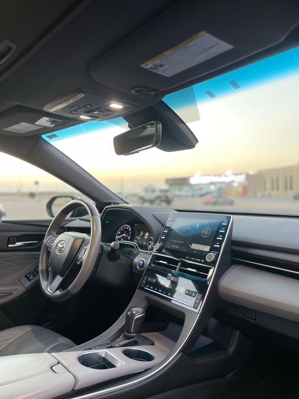 Car Image 2020 TOYOTA AVALON LIMITED