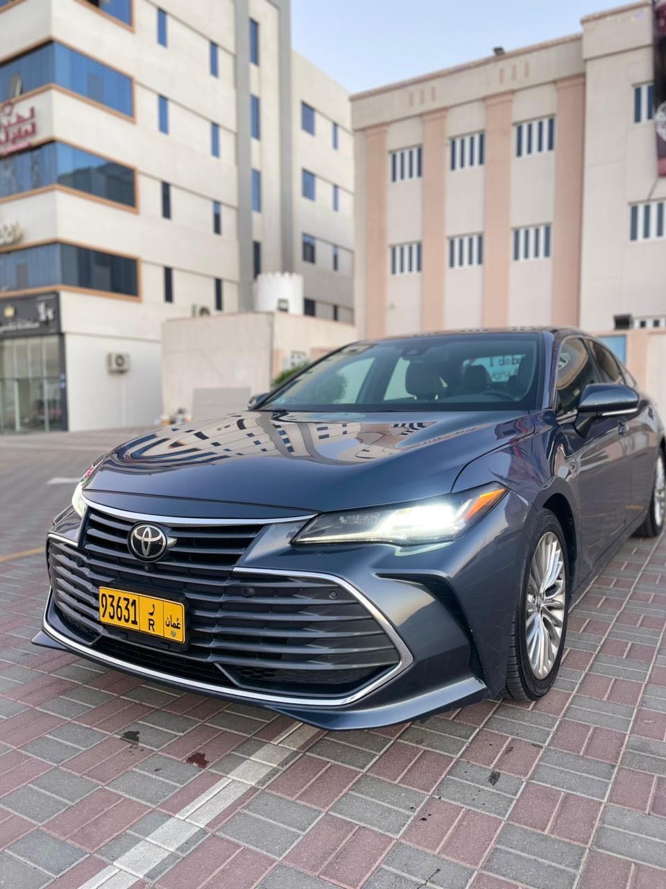 Car Image 2020 TOYOTA AVALON LIMITED