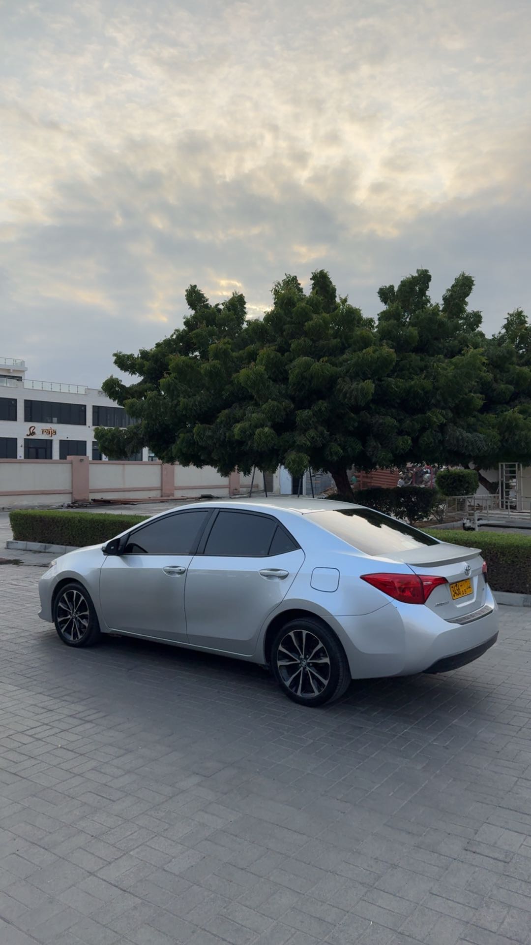 Car Image 2019 TOYOTA COROLLA SE