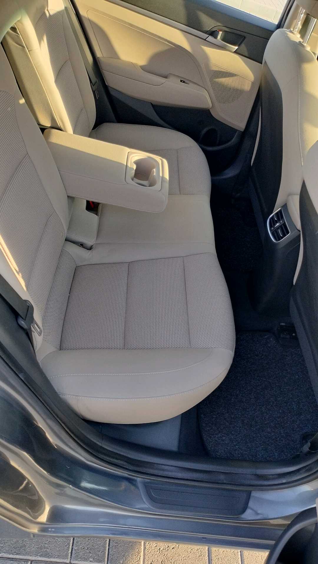 HYUNDAI ELANTRA 2019