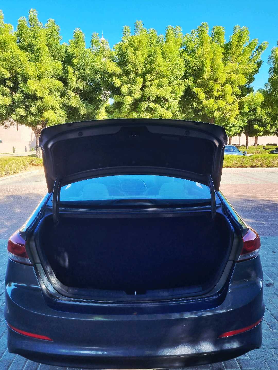 HYUNDAI ELANTRA 2019