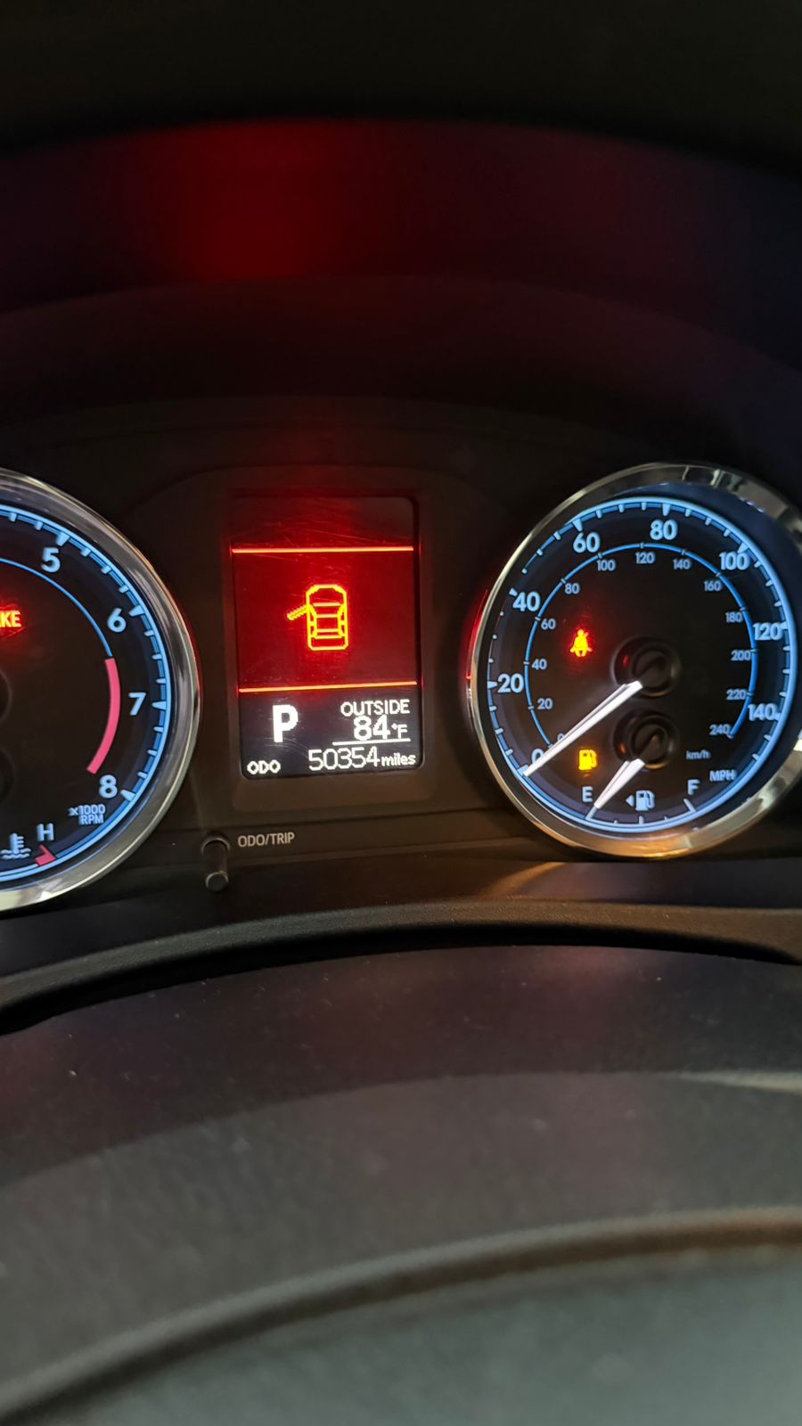 Car Image 2019 TOYOTA COROLLA LE