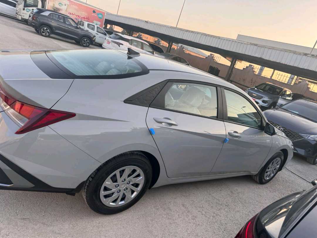 HYUNDAI ELANTRA 2025