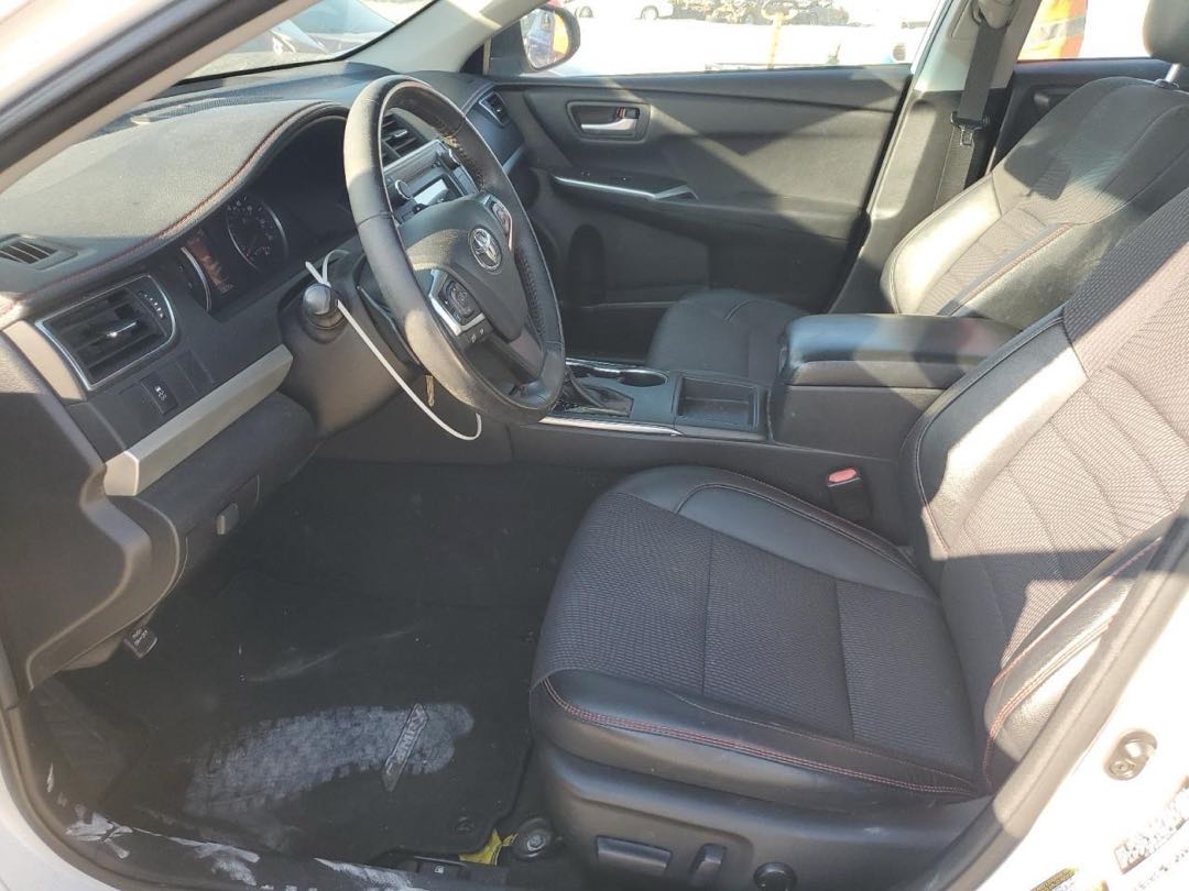 Car Image 2017 TOYOTA CAMRY