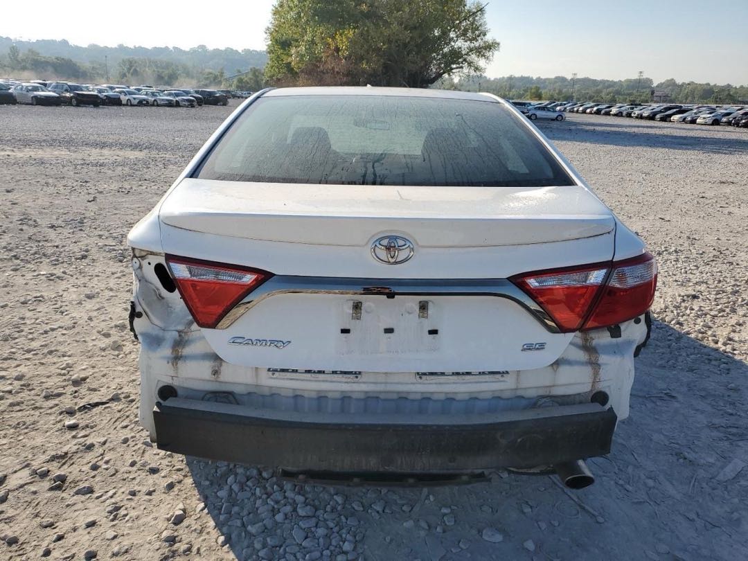 Car Image 2017 TOYOTA CAMRY