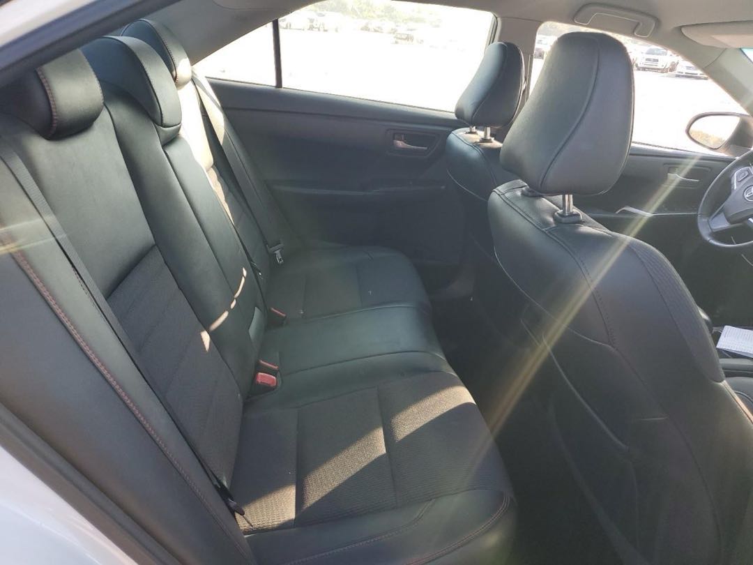Car Image 2017 TOYOTA CAMRY