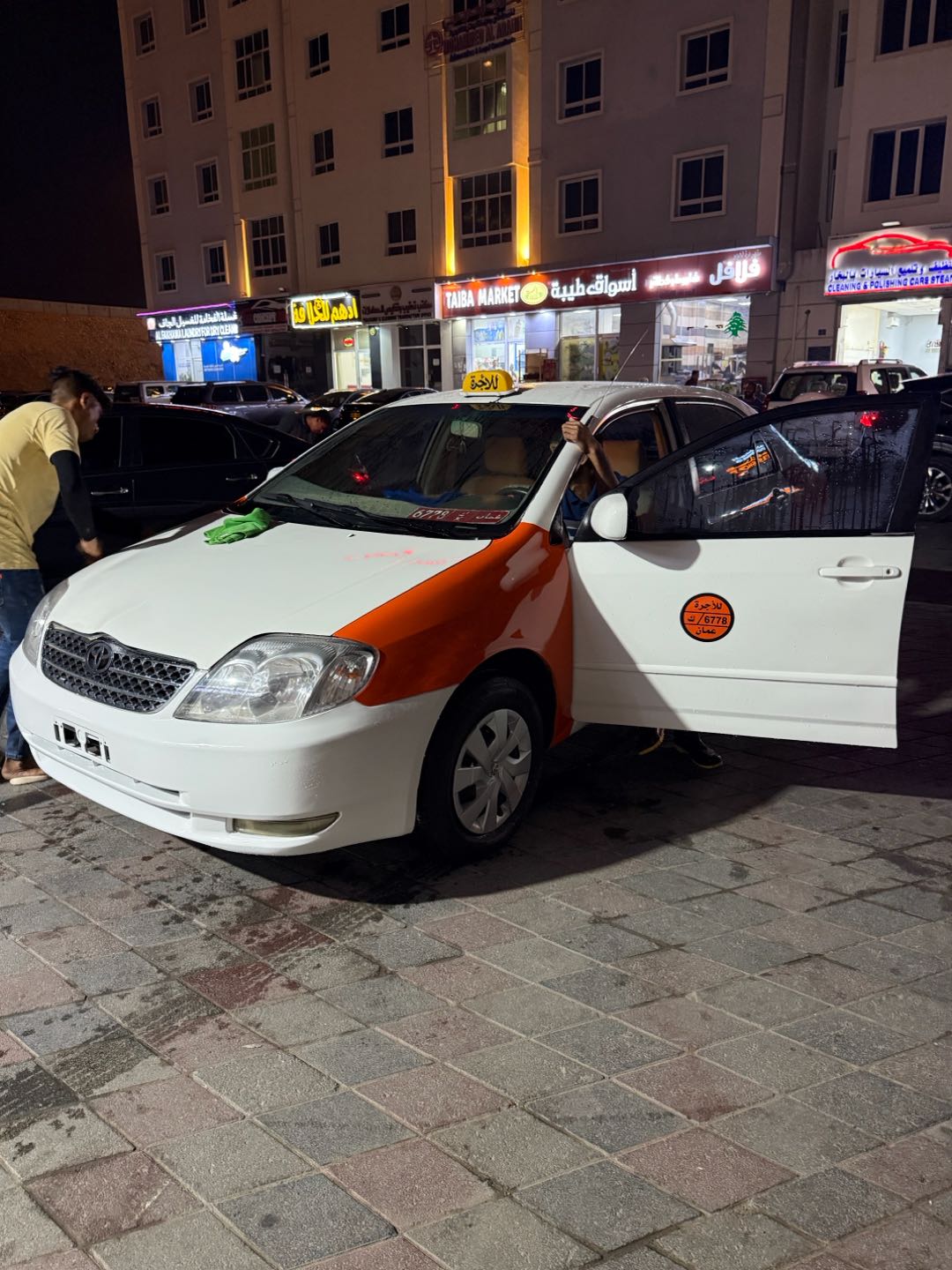 Car Image 2001 TOYOTA COROLLA LE