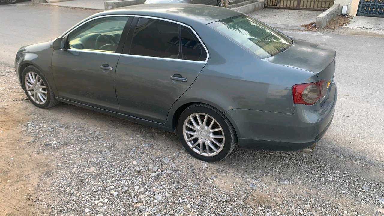 Car Image 2008 VOLKSWAGEN JETTA 