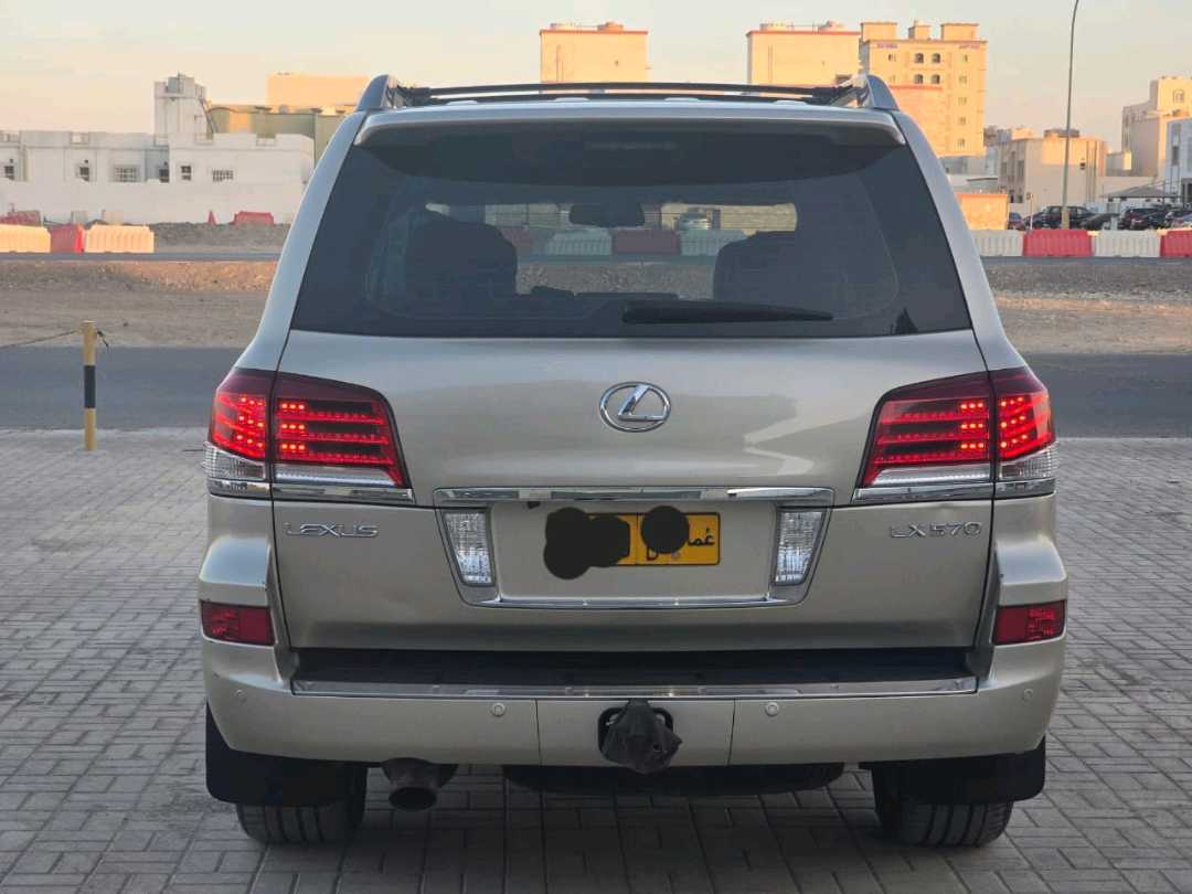 لكزس LX 570 2013