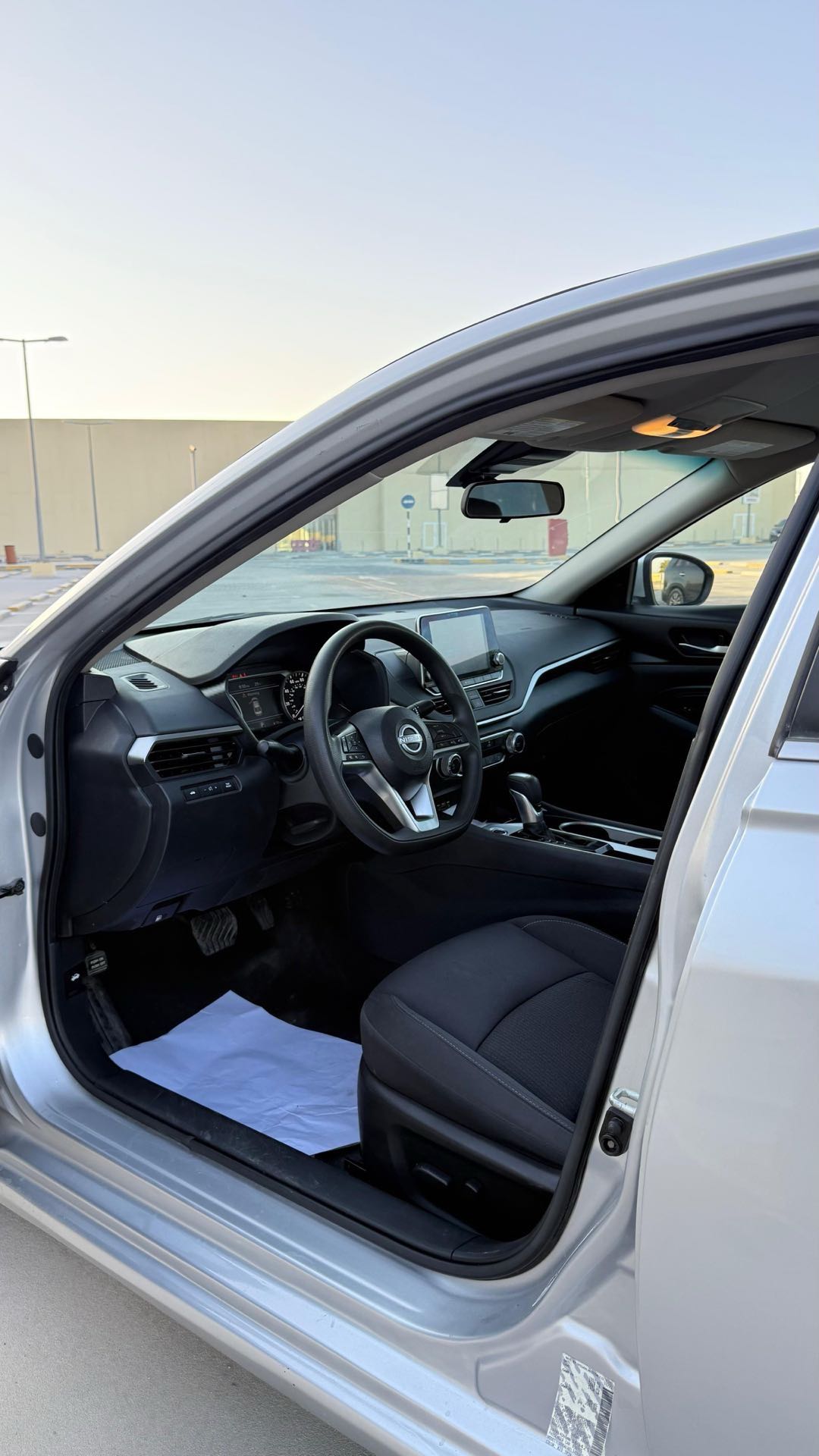 Car Image 2021 NISSAN ALTIMA SV
