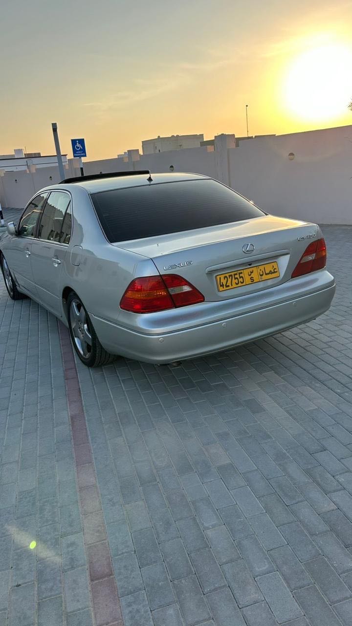 Car Image 2002 LEXUS LS 430