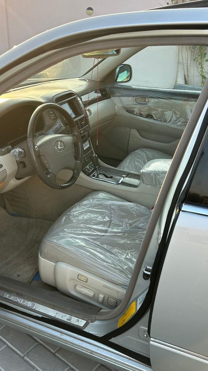Car Image 2002 LEXUS LS 430