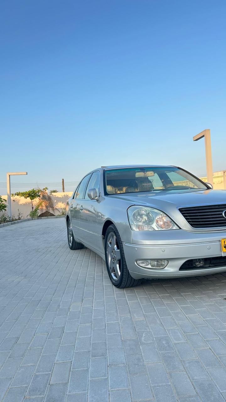 Car Image 2002 LEXUS LS 430