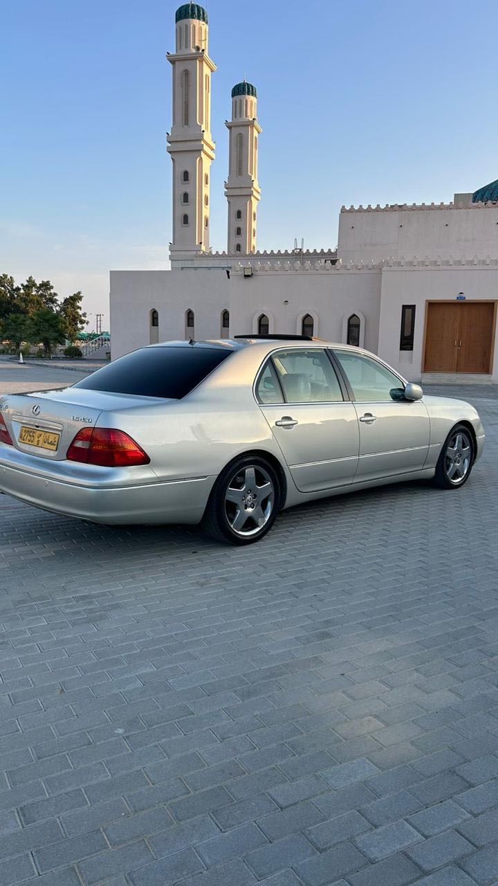 Car Image 2002 LEXUS LS 430