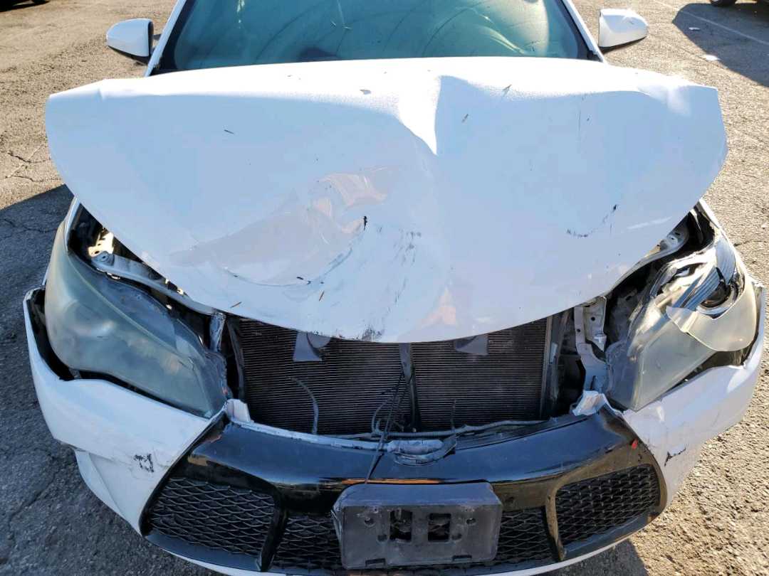 Car Image 2017 TOYOTA CAMRY