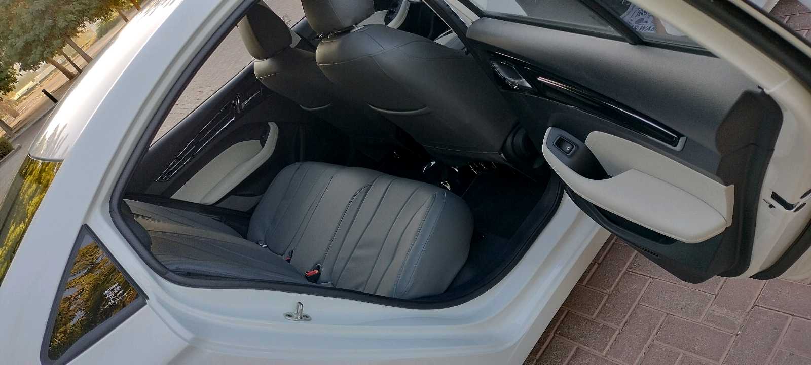 TOYOTA COROLLA 2026