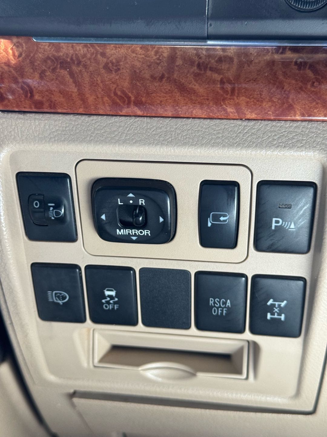 Car Image 2012 TOYOTA LAND CRUISER VX.R