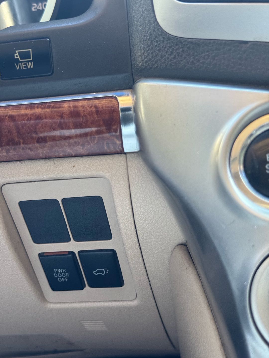 Car Image 2012 TOYOTA LAND CRUISER VX.R