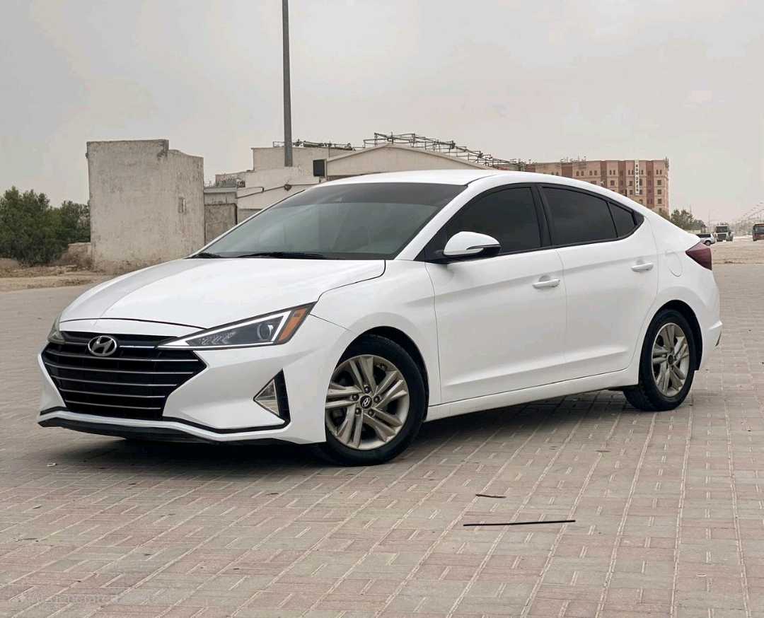 HYUNDAI ELANTRA 2019