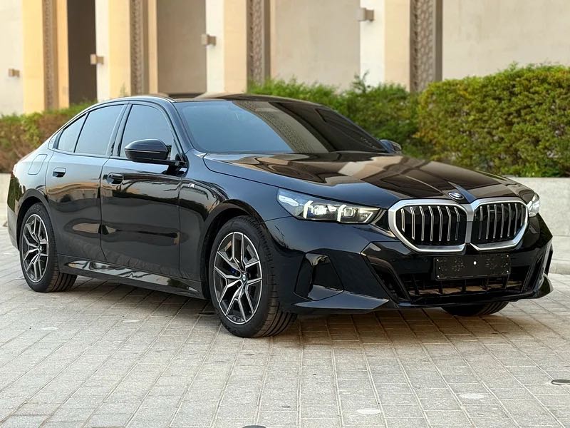 بي أم دبليو 5 SERIES 2025