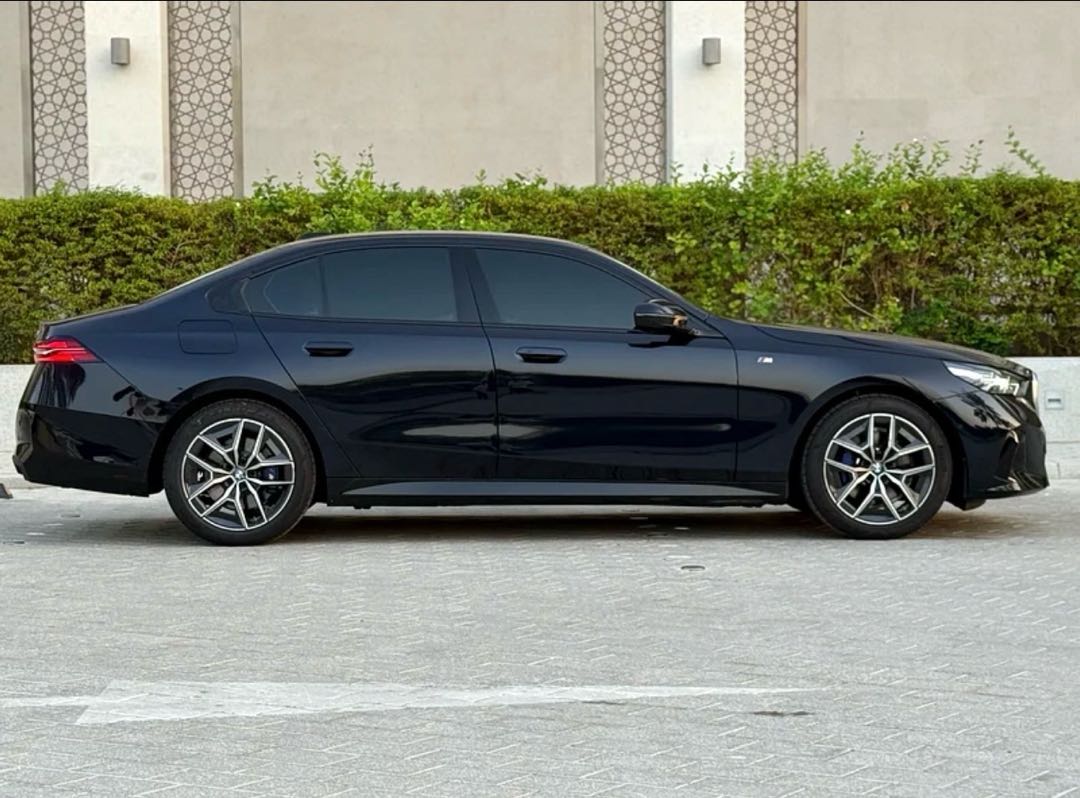 بي أم دبليو 5 SERIES 2025