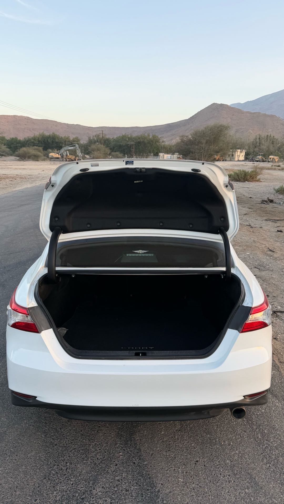 Car Image 2020 TOYOTA CAMRY LE