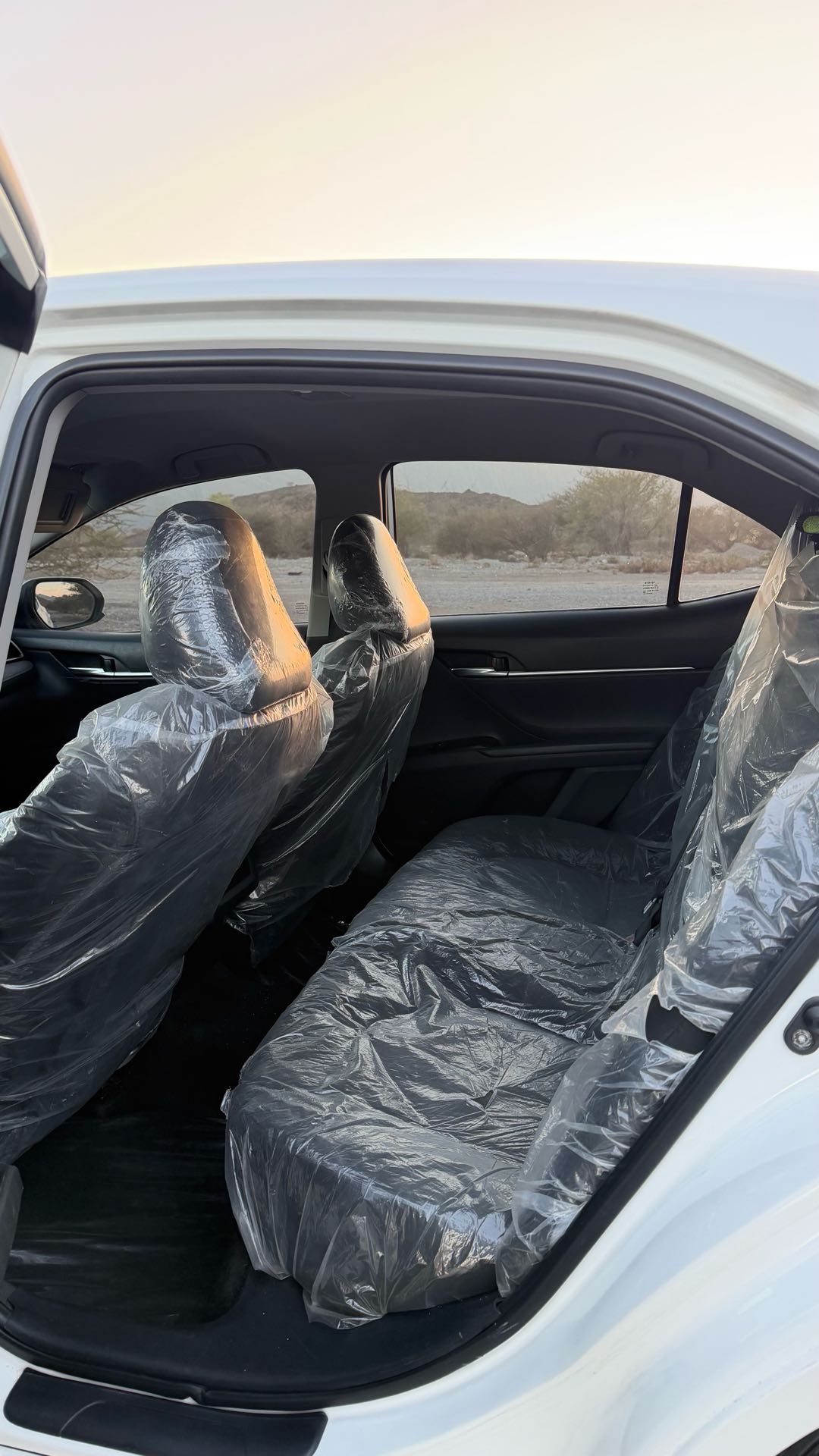 Car Image 2020 TOYOTA CAMRY LE