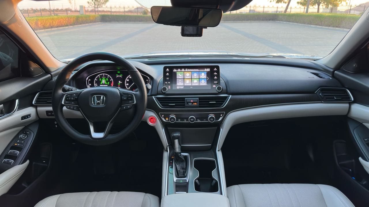 Car Image 2018 HONDA ACCORD EXL