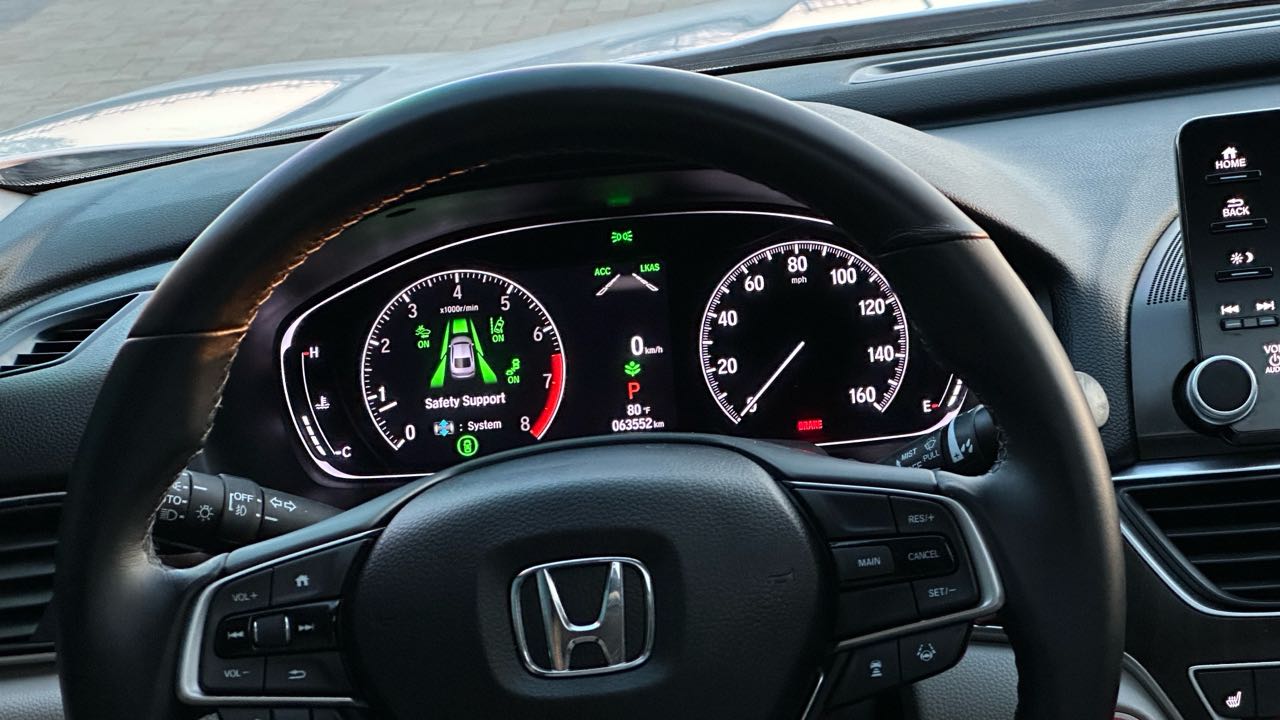 Car Image 2018 HONDA ACCORD EXL