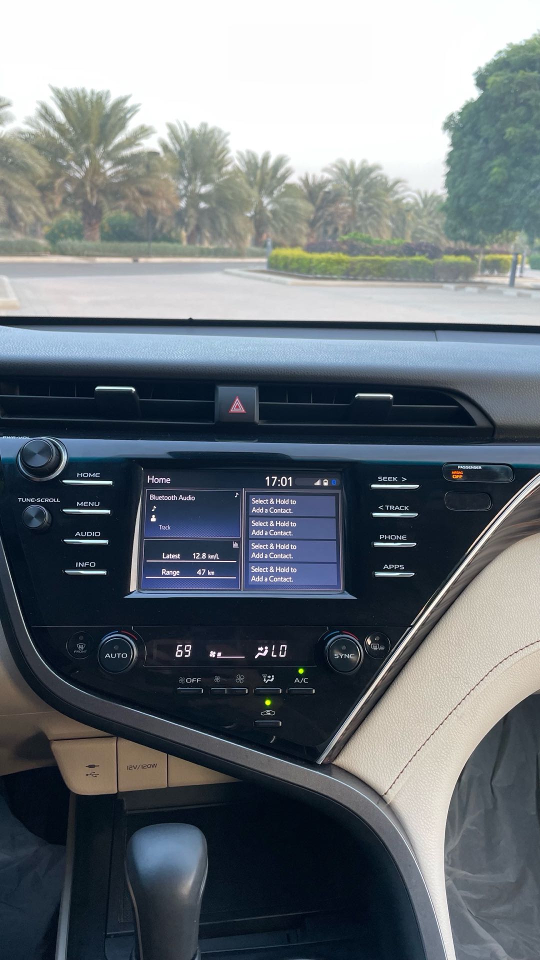 Car Image 2018 TOYOTA CAMRY XLE