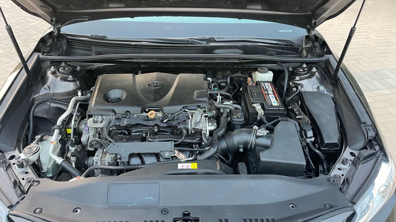 Car Image 2018 TOYOTA CAMRY XLE