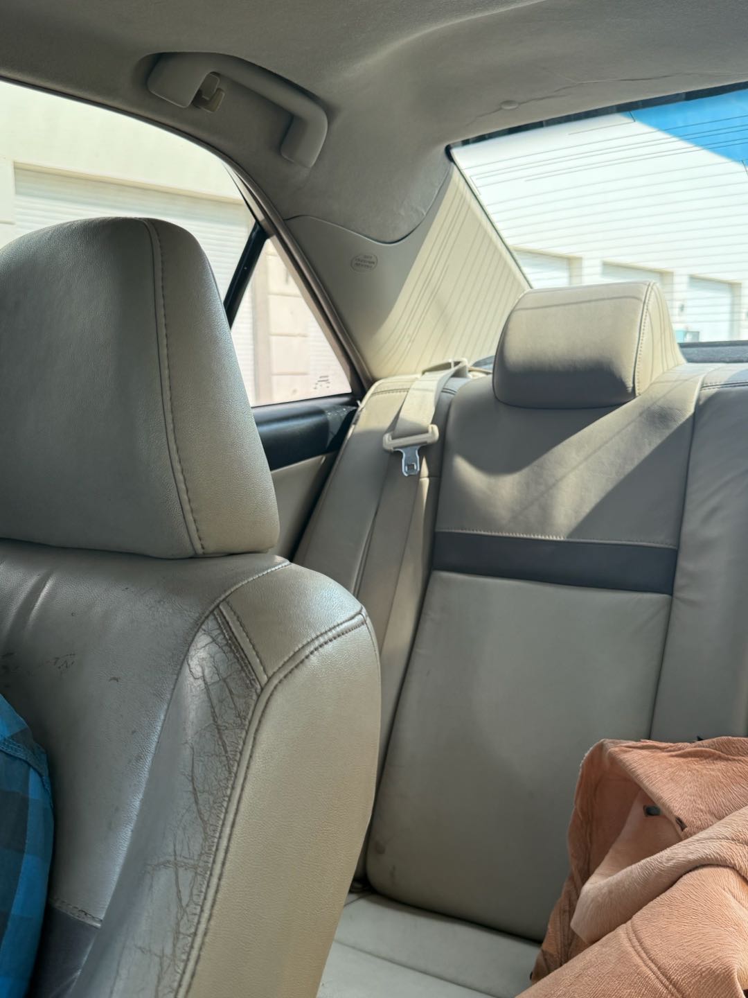 Car Image 2012 TOYOTA CAMRY SE